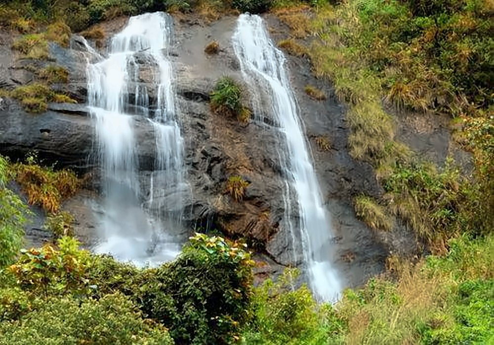 Attukad Waterfalls, Munnar