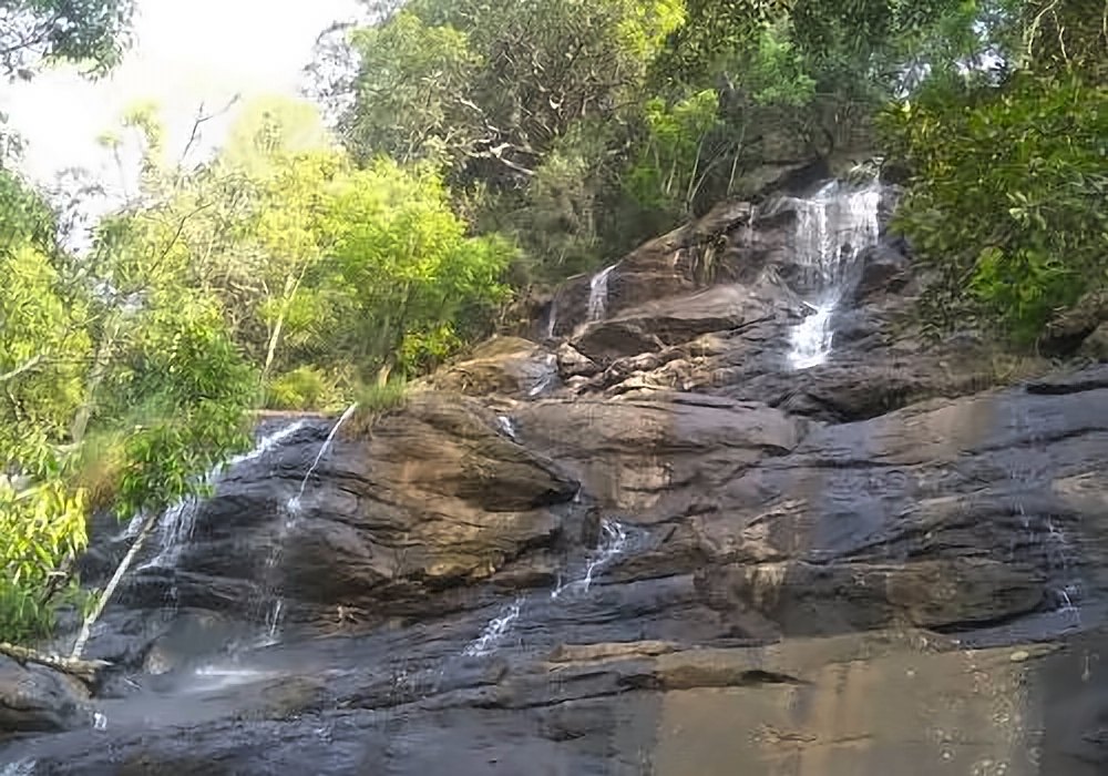 Kiliyur Waterfalls, Yercaud